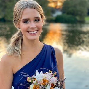 Meet your Posher, Ella